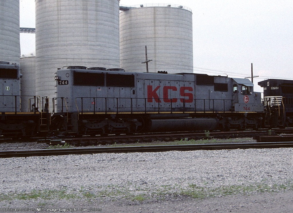 KCS 744